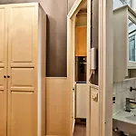 Central Paris Apartment Near Champs Elysees