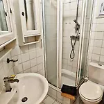 Central Paris Apartment Near Champs Elysees