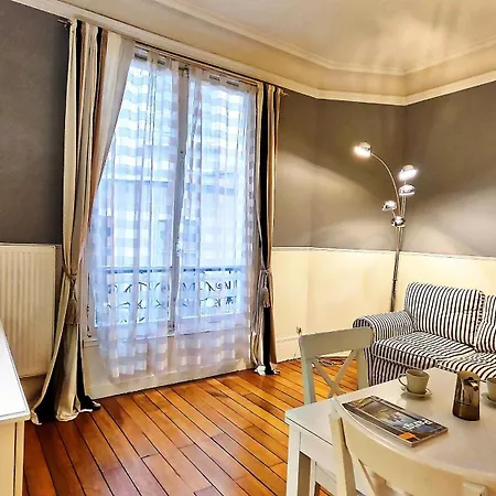 Near Champs Elysees Apartment